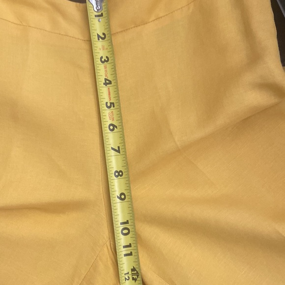 Camille La Vie capris, size 6 in golden yellow - Picture 5 of 9